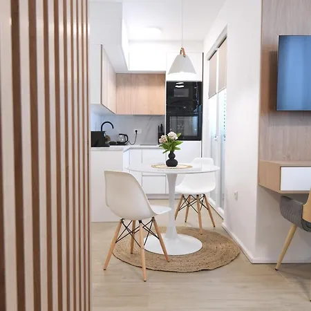 Consul - Center Zára