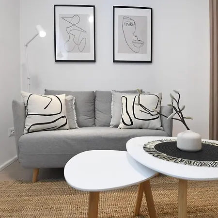 Consul - Center Apartman Zára